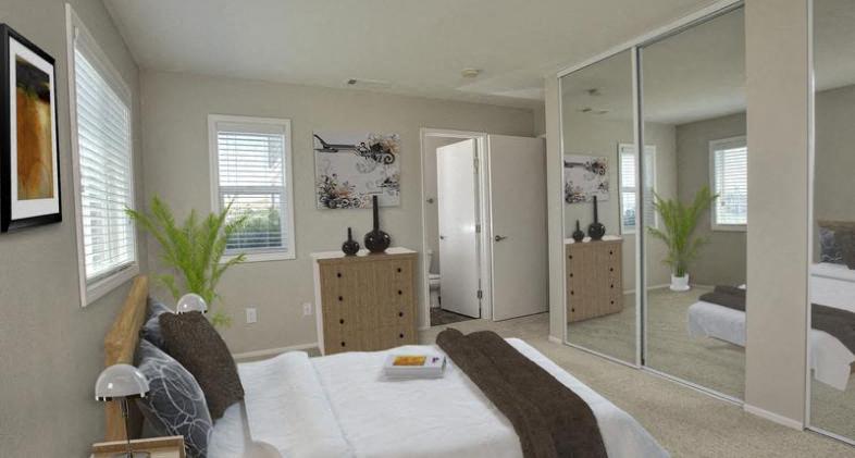 SEABRIDGE AT GLEN COVE APARTMENTS photo 2